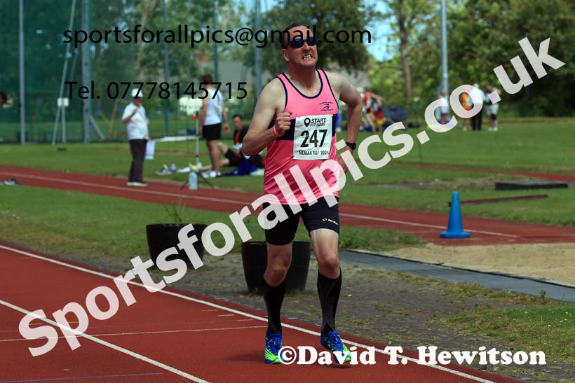 Mens 800 metres, 2024 NE Masters Track and Field Champs., Monkton Stadium, Jarrow.  Photo: David T. Hewitson/Sports for All Pics
